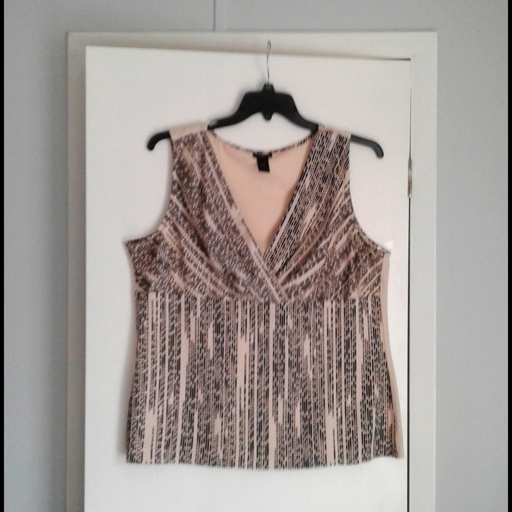 Ann Taylor sleevless pull over